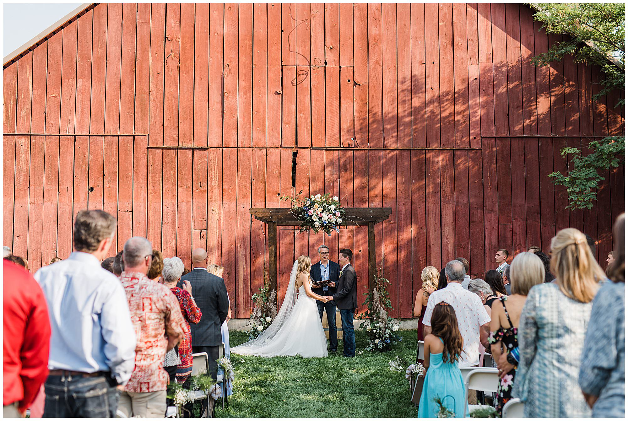 Ashlyn + Austin {Hidden Springs Barn, Boise, Idaho) - E+E Photography